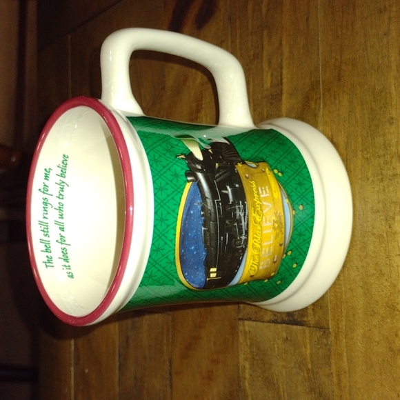 2 Polar express mugs - Picture 1 of 7